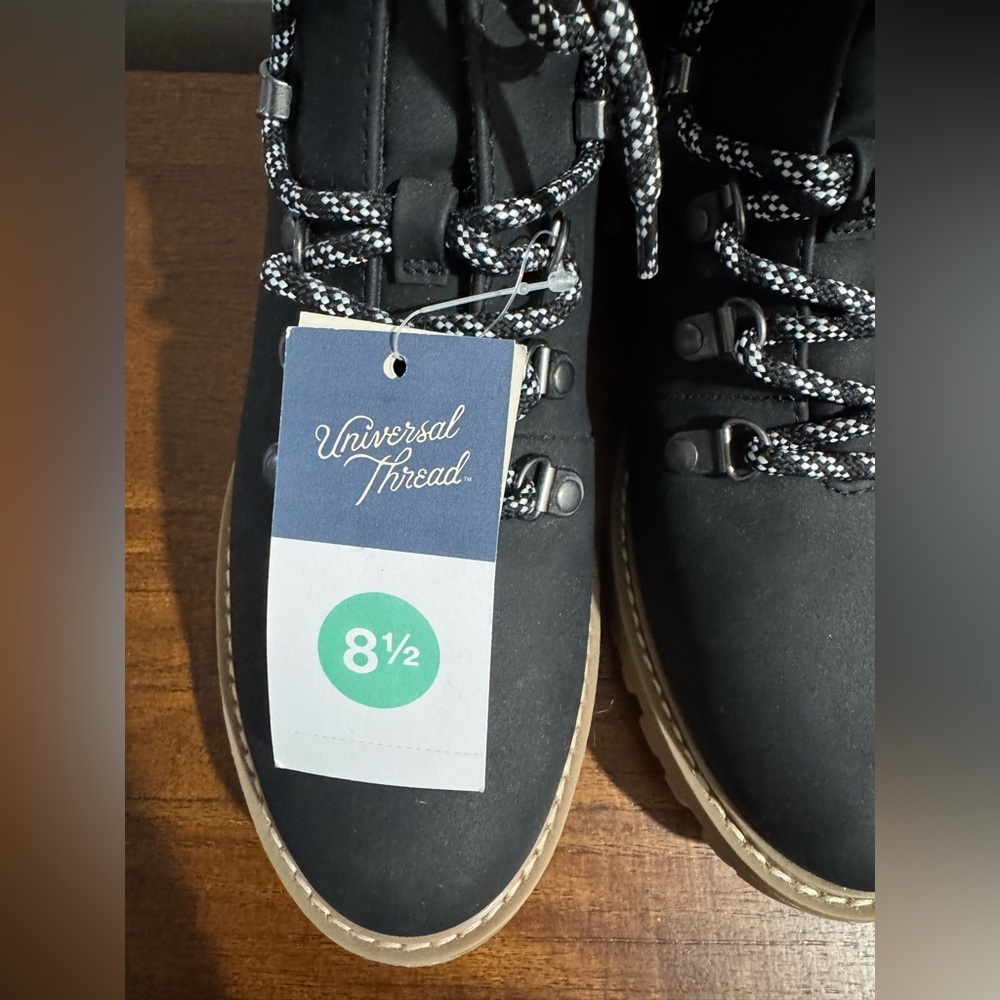Universal Threads Boots - Picture 2 of 9